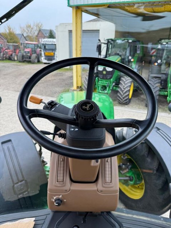 Traktor des Typs John Deere 7830, Gebrauchtmaschine in BOSC LE HARD (Bild 7)