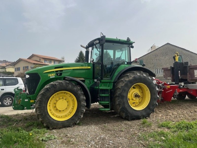 Traktor типа John Deere 7830, Gebrauchtmaschine в Domdidier (Фотография 1)