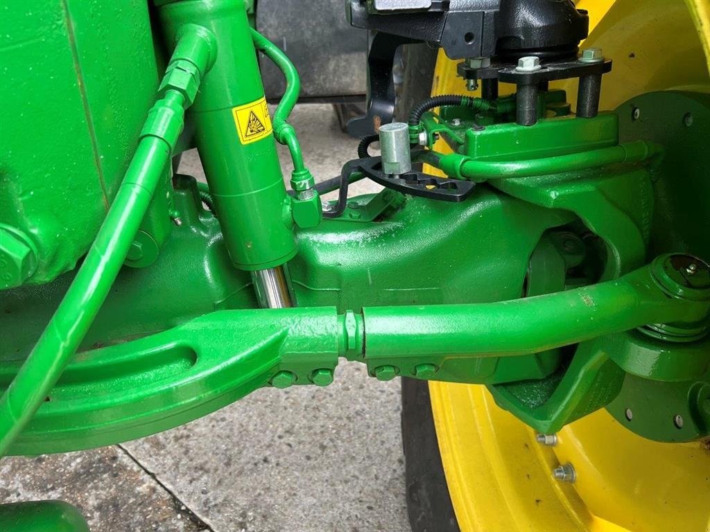 Traktor типа John Deere 7R 290 Kun 600 timer. GPS klar. Stor monitor 4600 ( 10" ). Luftbremser. Hydrauliske bremser. E23 50 km/t. Ring til Ulrik på +45-40255544. Jeg snakker Jysk., Gebrauchtmaschine в Kolding (Фотография 5)