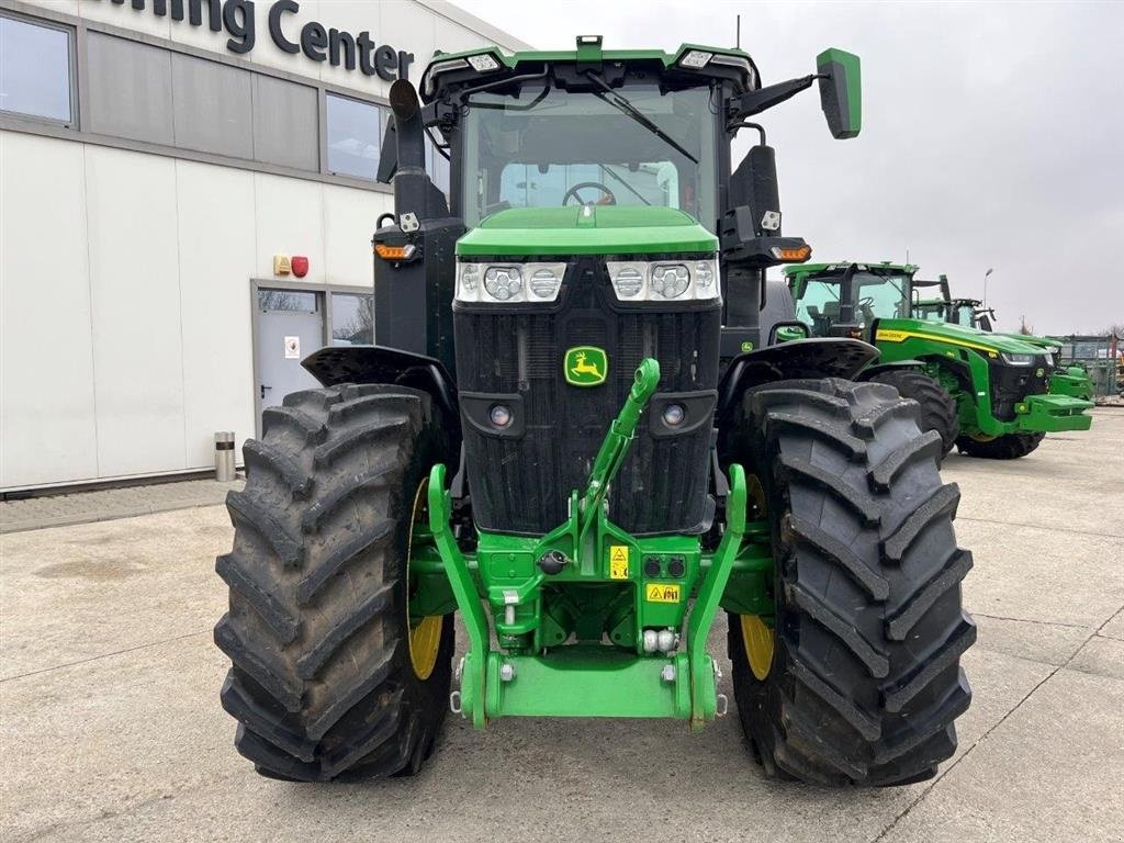 Traktor typu John Deere 7R 310 GPS klar. Stor monitor 4600 ( 10" ). Luftbremser. Hydrauliske bremser. E23 50 km/t. Ring til Ulrik på +45-40255544. Jeg snakker Jysk., Gebrauchtmaschine v Kolding (Obrázok 3)