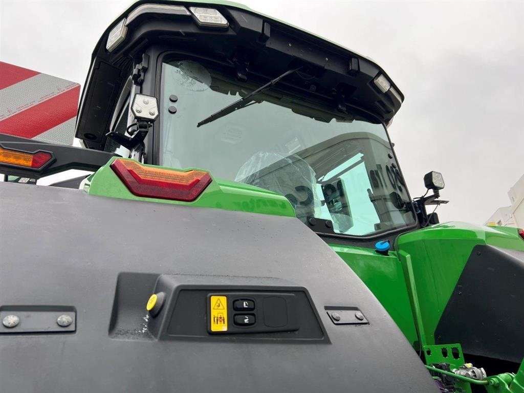 Traktor tip John Deere 7R 310 GPS klar. Stor monitor 4600 ( 10" ). Luftbremser. Hydrauliske bremser. E23 50 km/t. Ring til Ulrik på +45-40255544. Jeg snakker Jysk., Gebrauchtmaschine in Kolding (Poză 6)