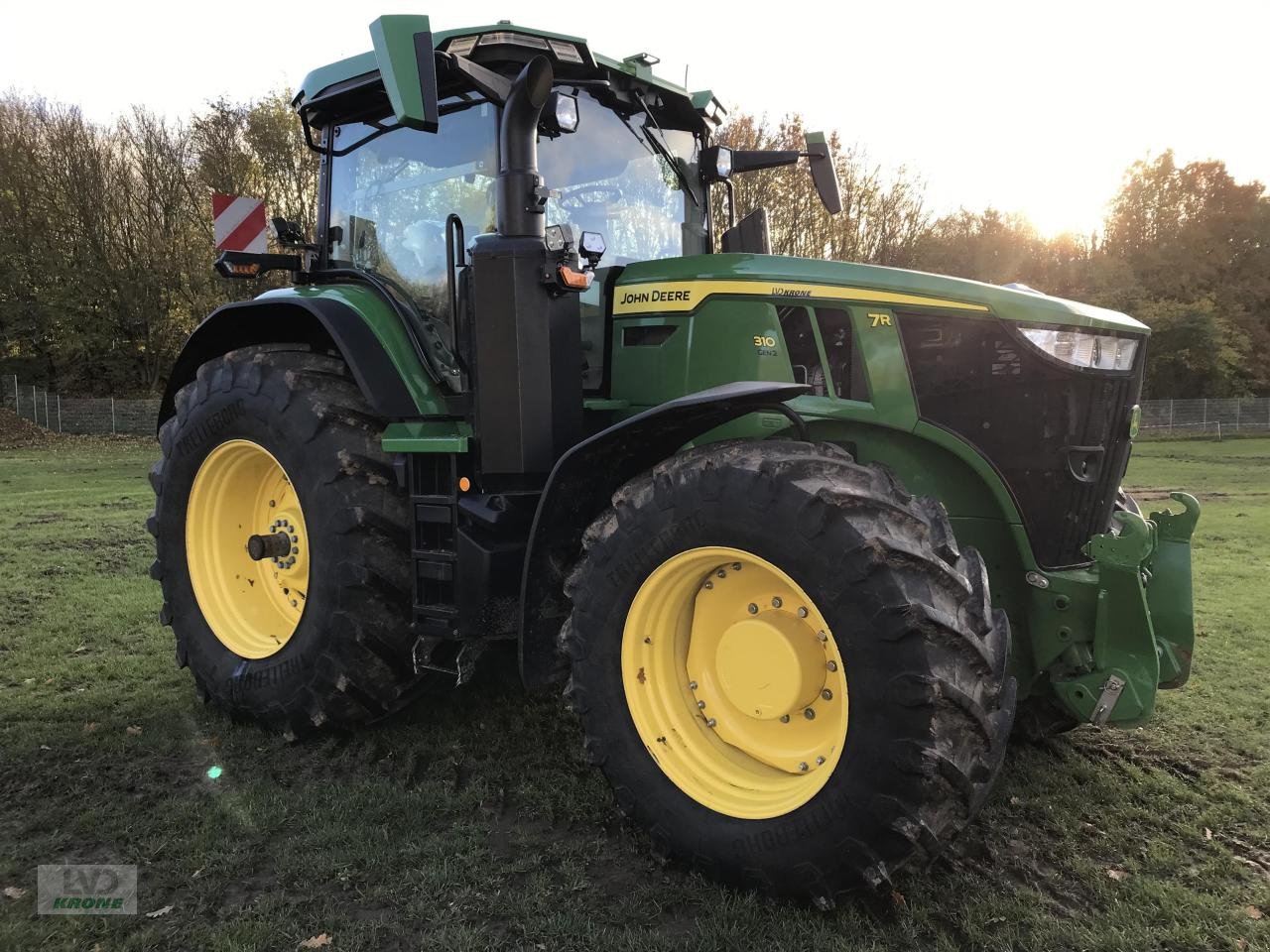 Traktor от тип John Deere 7R 310, Gebrauchtmaschine в Alt-Mölln (Снимка 2)