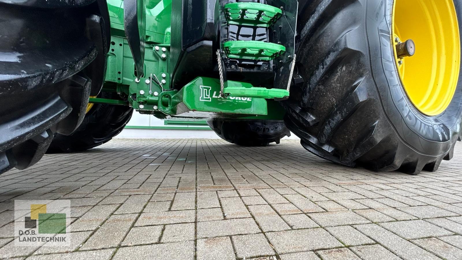 Traktor van het type John Deere 7R 330 7R330, Gebrauchtmaschine in Leiblfing (Foto 3)