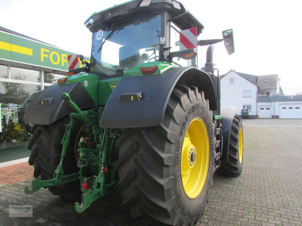 Traktor of the type John Deere 7R 330  e23-50, Neumaschine in Bad Wildungen - Wega (Picture 3)