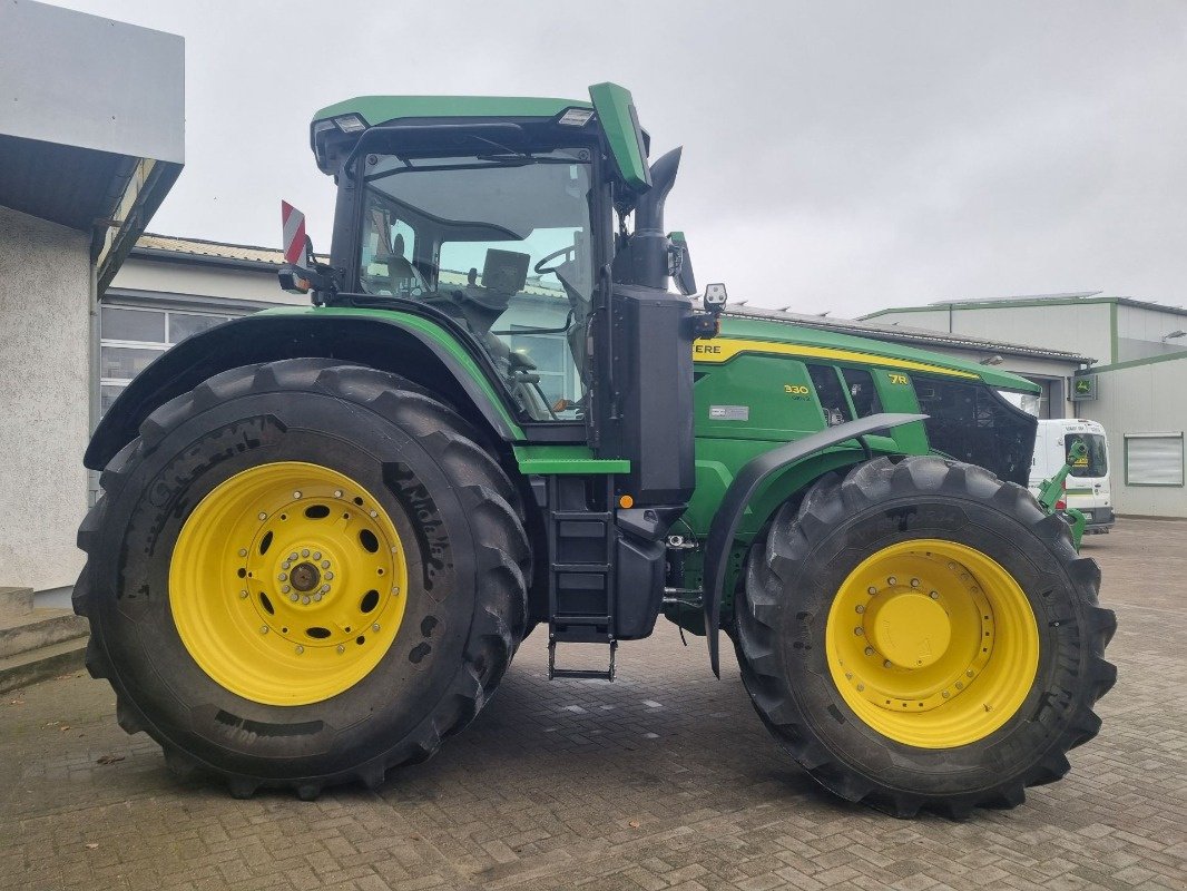 Traktor du type John Deere 7R 330 MY23 AP 50, Gebrauchtmaschine en Neubrandenburg (Photo 9)