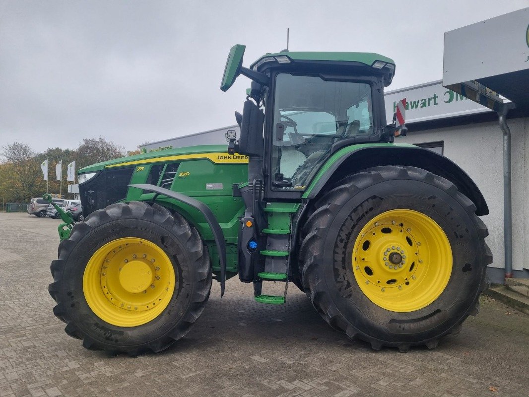 Traktor du type John Deere 7R 330 MY23 AP 50, Gebrauchtmaschine en Neubrandenburg (Photo 2)