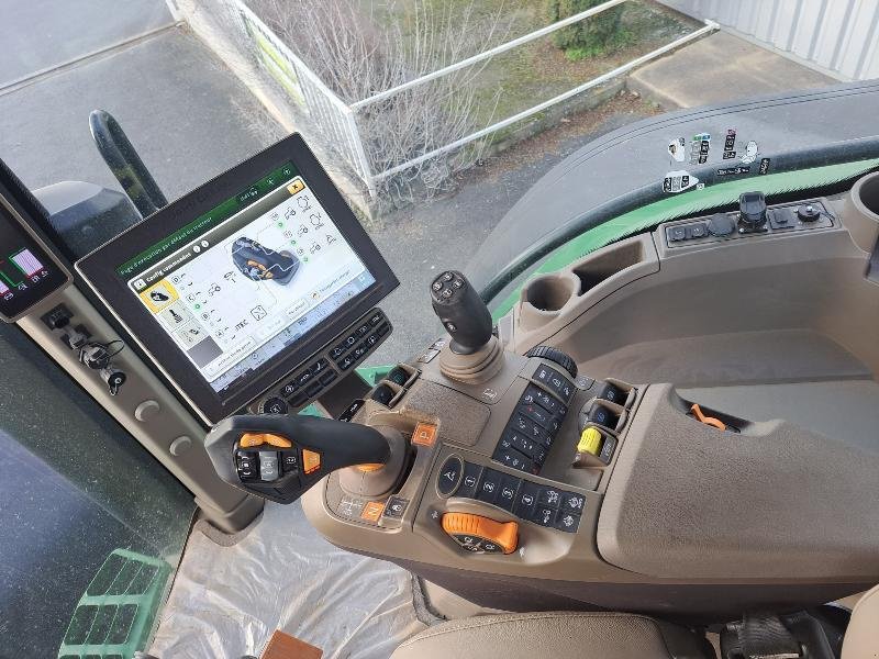 Traktor of the type John Deere 7R 330, Gebrauchtmaschine in SAINT GENEST D'AMBIERE (Picture 10)