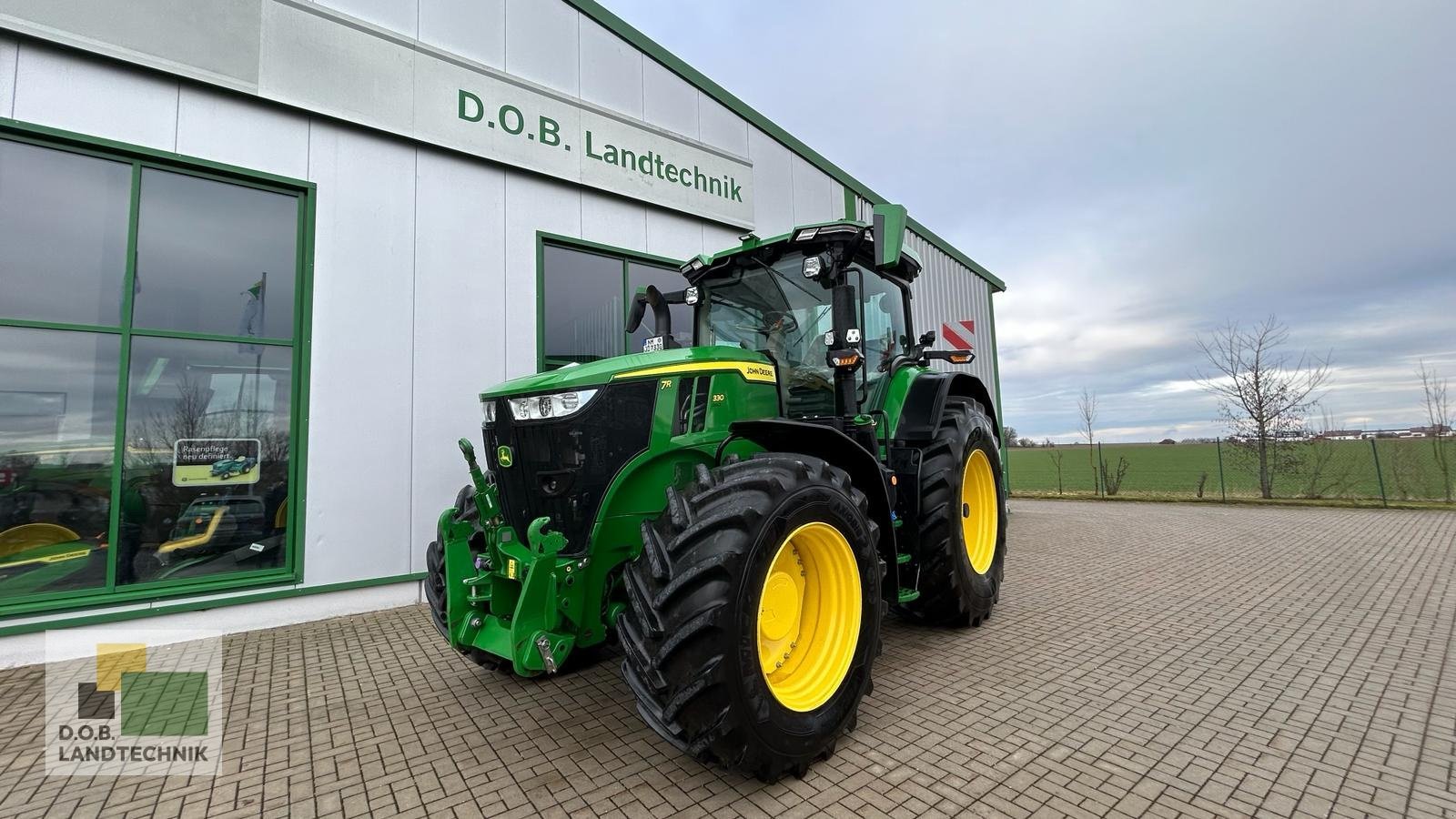 Traktor typu John Deere 7R 330, Gebrauchtmaschine w Langweid am Lech (Zdjęcie 2)