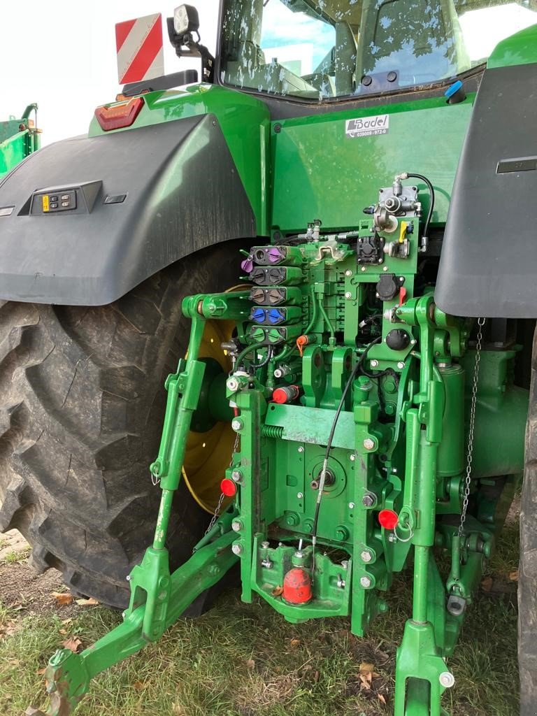 Traktor van het type John Deere 7R 330, Gebrauchtmaschine in Gadenstedt (Foto 8)