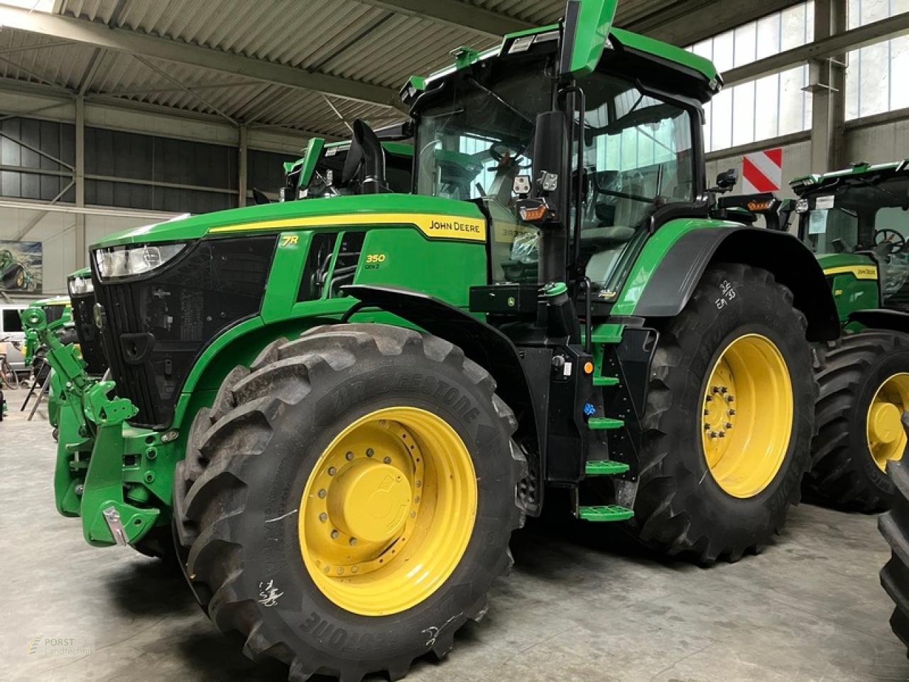 Traktor van het type John Deere 7R 350, Neumaschine in Jahnatal (Foto 3)