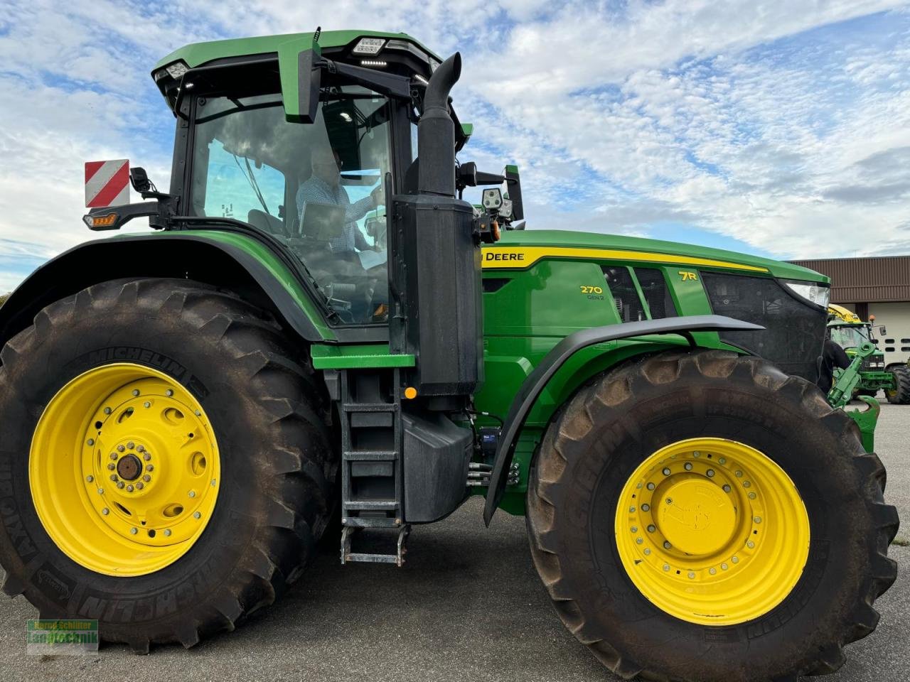 Traktor typu John Deere 7R270  E23 Mit Garantie, Gebrauchtmaschine v Büren (Obrázek 9)