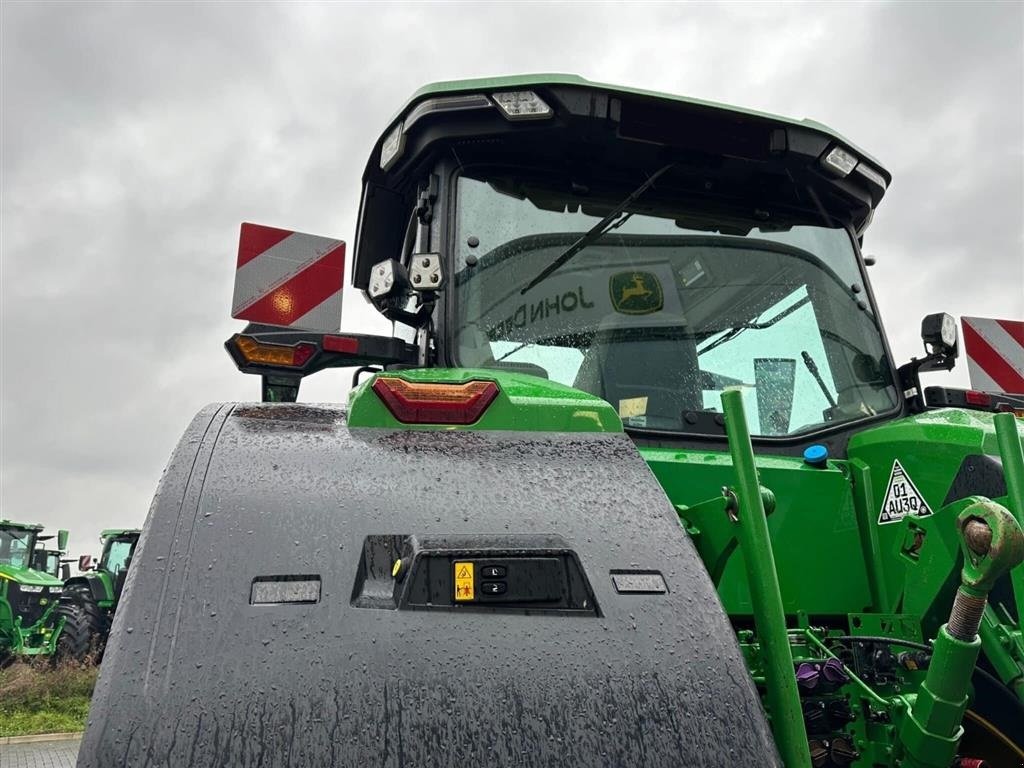 Traktor des Typs John Deere 7R330 Signature Edition Alt udstyr. Den nyeste 7R model. Ring til Ulrik på 40255544. Jeg snakker Jysk., Gebrauchtmaschine in Kolding (Bild 6)