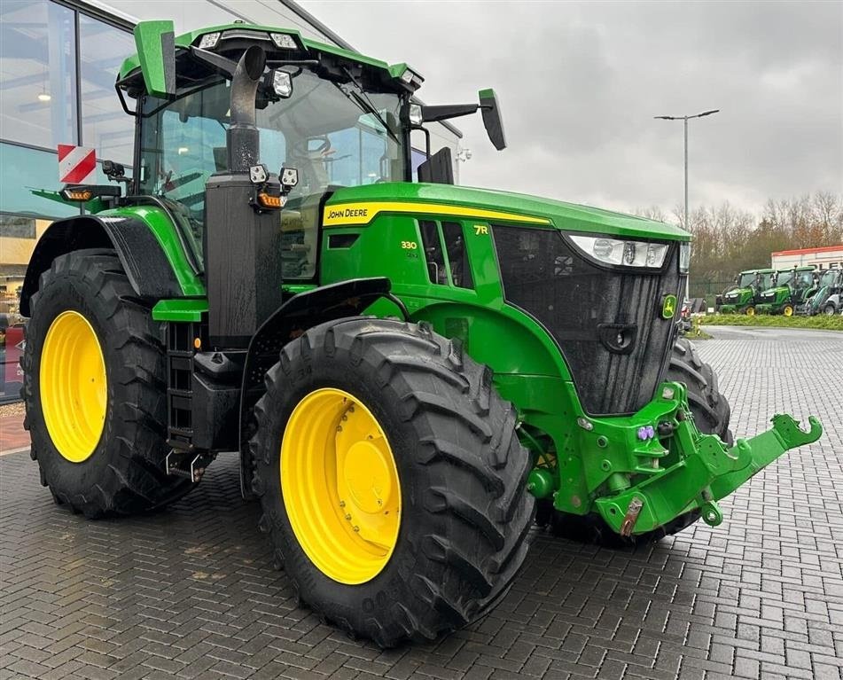 Traktor tip John Deere 7R330 Signature Edition Alt udstyr. Den nyeste 7R model. Ring til Ulrik på 40255544. Jeg snakker Jysk., Gebrauchtmaschine in Kolding (Poză 1)