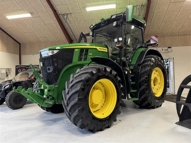 Traktor des Typs John Deere 7R330 Signature Edition KUN 1600 TIMER OG FRONT PTO!, Gebrauchtmaschine in Nørager