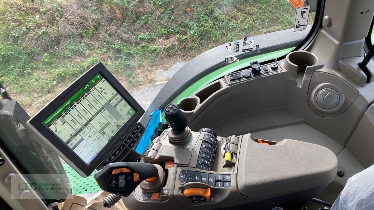 Traktor des Typs John Deere 7R330, Vorführmaschine in Großpetersdorf (Bild 15)