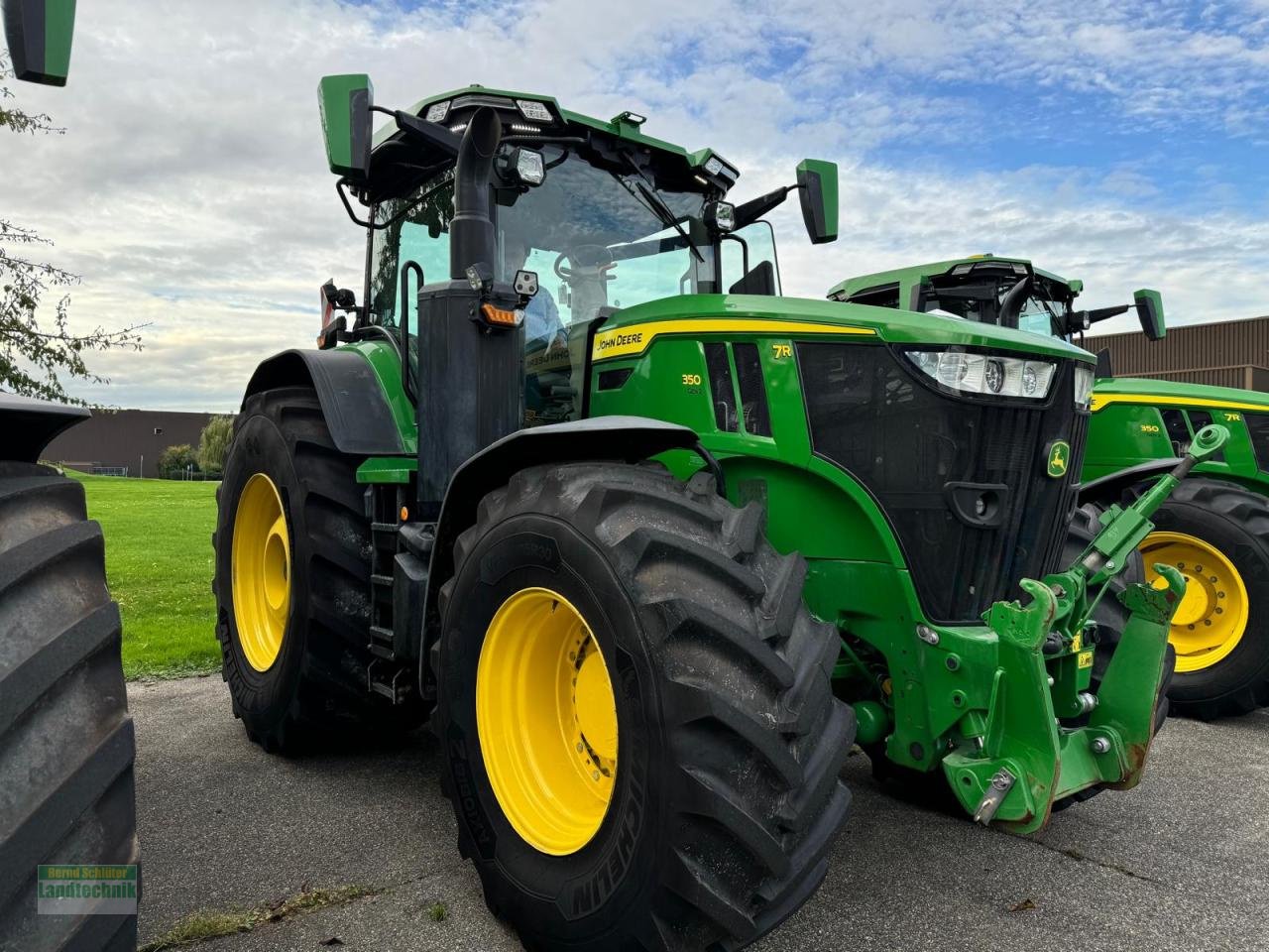 Traktor typu John Deere 7R350 Mit Garantie, Gebrauchtmaschine v Büren (Obrázek 2)