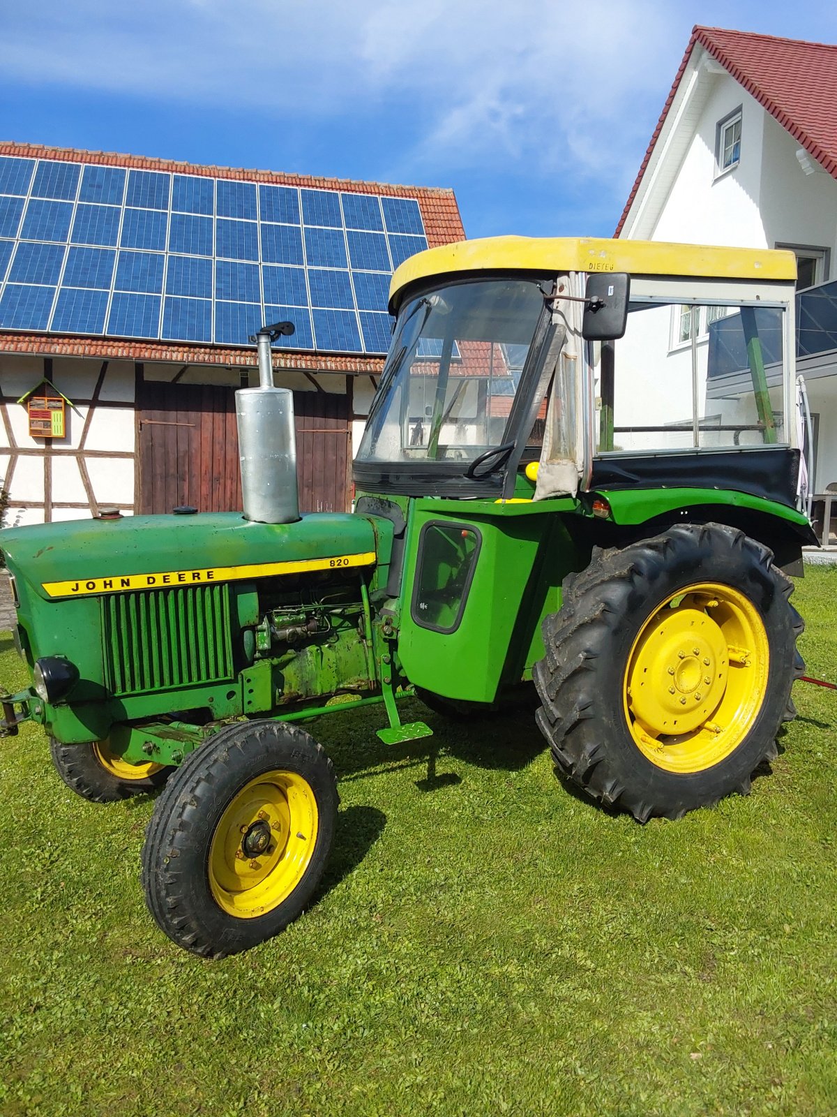 Traktor typu John Deere 820 S, Gebrauchtmaschine w Kötz  OT  Ebersbach (Zdjęcie 1)