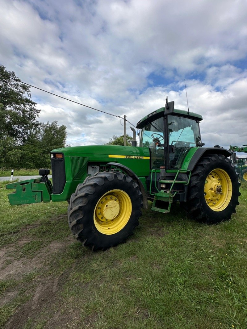 Traktor типа John Deere 8200, Gebrauchtmaschine в Liebenwalde (Фотография 2)