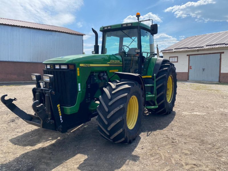 Traktor des Typs John Deere 8210, Gebrauchtmaschine in Полтава (Bild 1)