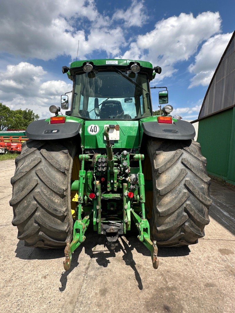 Traktor типа John Deere 8220 Powrshift, Gebrauchtmaschine в Liebenwalde (Фотография 5)