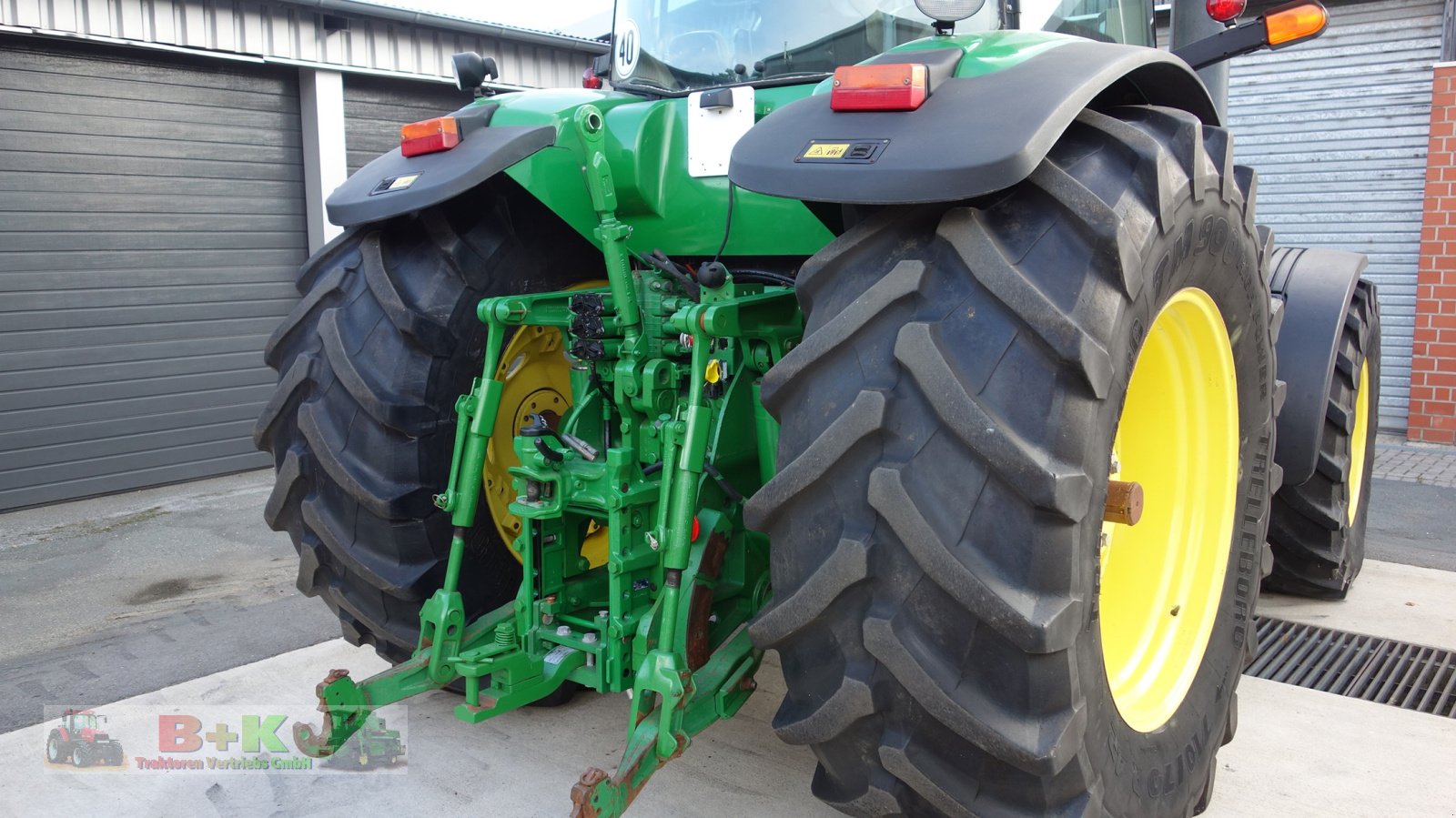 Traktor Türe ait John Deere 8230 ILS, Gebrauchtmaschine içinde Kettenkamp (resim 8)