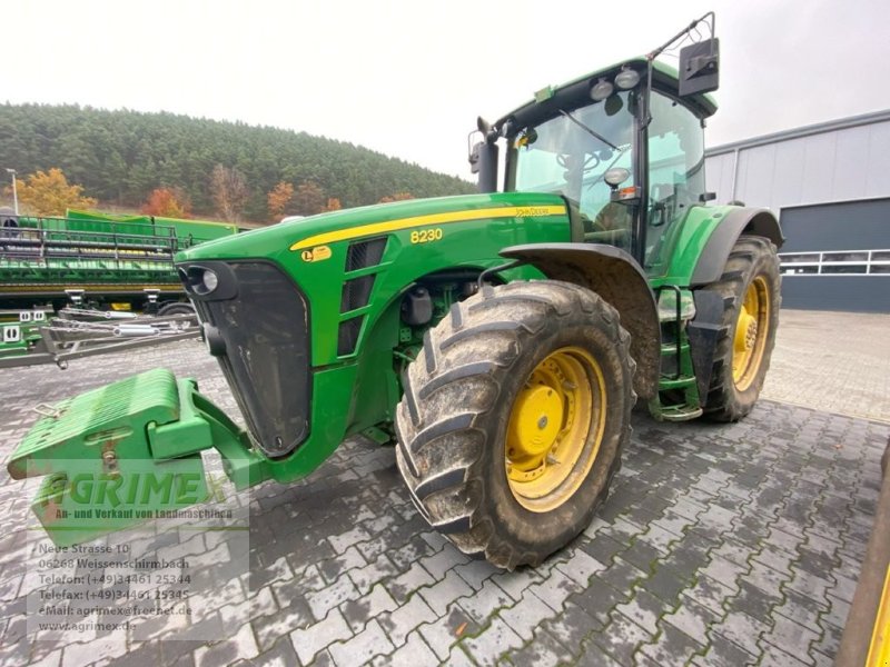 Traktor типа John Deere 8230***Motorprobleme***, Gebrauchtmaschine в Weißenschirmbach (Фотография 1)