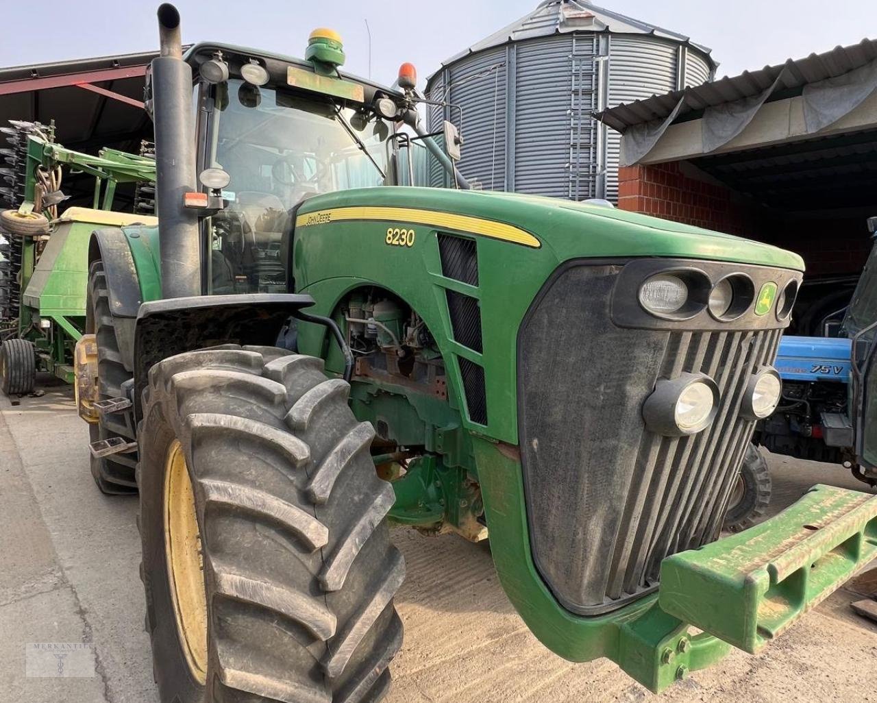 Traktor van het type John Deere 8230 Powershift, Gebrauchtmaschine in Pragsdorf (Foto 1)