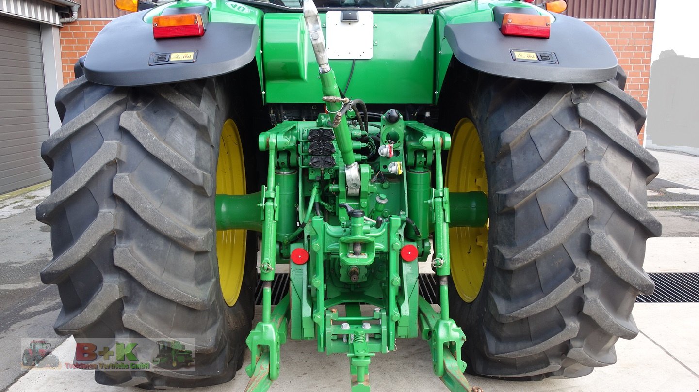 Traktor van het type John Deere 8230, Gebrauchtmaschine in Kettenkamp (Foto 7)