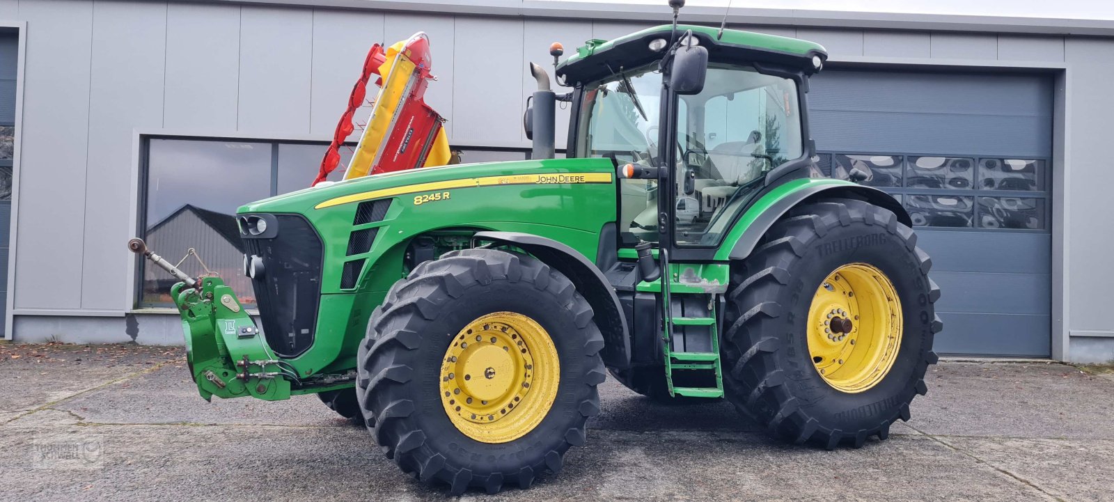 Traktor типа John Deere 8245R Power Shift, Gebrauchtmaschine в Crombach/St.Vith (Фотография 1)