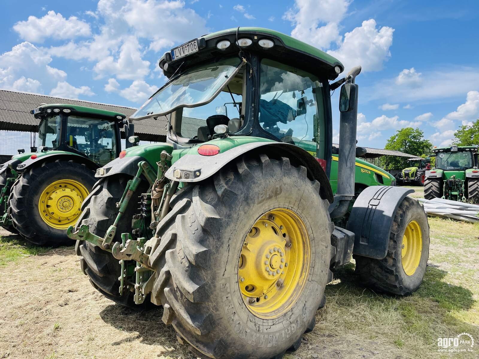 Traktor des Typs John Deere 8270R, Gebrauchtmaschine in Csengele (Bild 5)