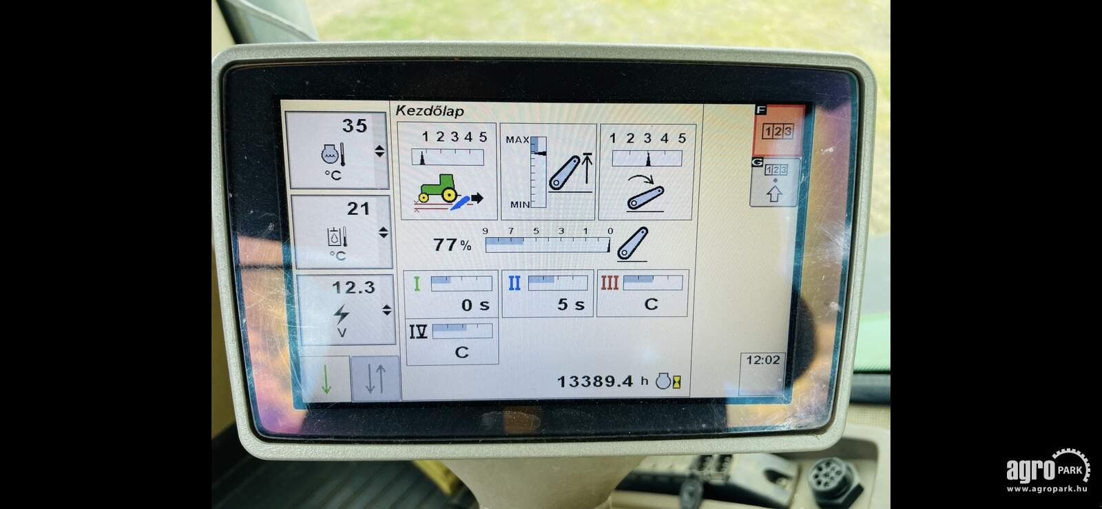 Traktor des Typs John Deere 8270R, Gebrauchtmaschine in Csengele (Bild 12)