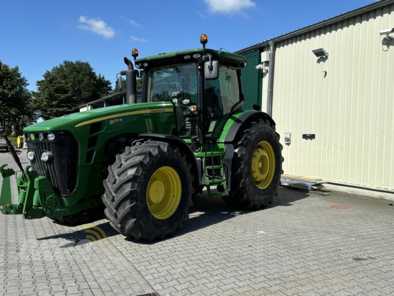 Traktor des Typs John Deere 8270R, Gebrauchtmaschine in Aurich (Bild 1)