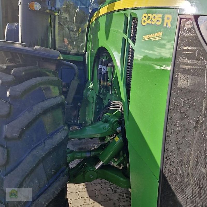 Traktor van het type John Deere 8295R *E23*, Gebrauchtmaschine in Salsitz (Foto 9)