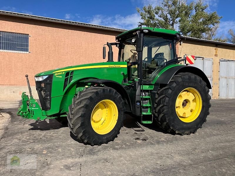 Traktor типа John Deere 8295R E23 *Reifendruckregelanlage*, Gebrauchtmaschine в Salsitz (Фотография 3)