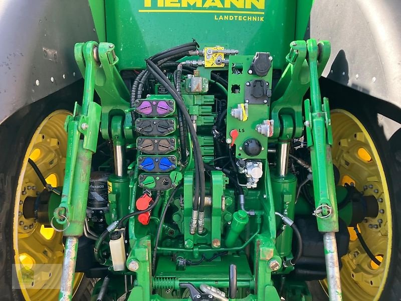 Traktor типа John Deere 8295R E23 *Reifendruckregelanlage*, Gebrauchtmaschine в Salsitz (Фотография 24)