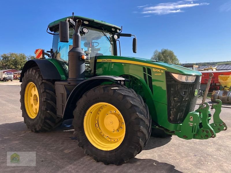 Traktor des Typs John Deere 8295R E23 *Reifendruckregelanlage*, Gebrauchtmaschine in Salsitz (Bild 4)