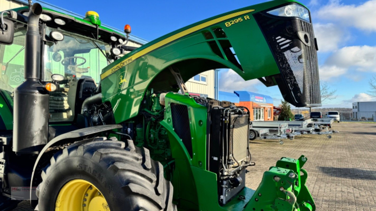 Traktor des Typs John Deere 8295R Front PTO & no AbBlue, Gebrauchtmaschine in Neubrandenburg (Bild 22)