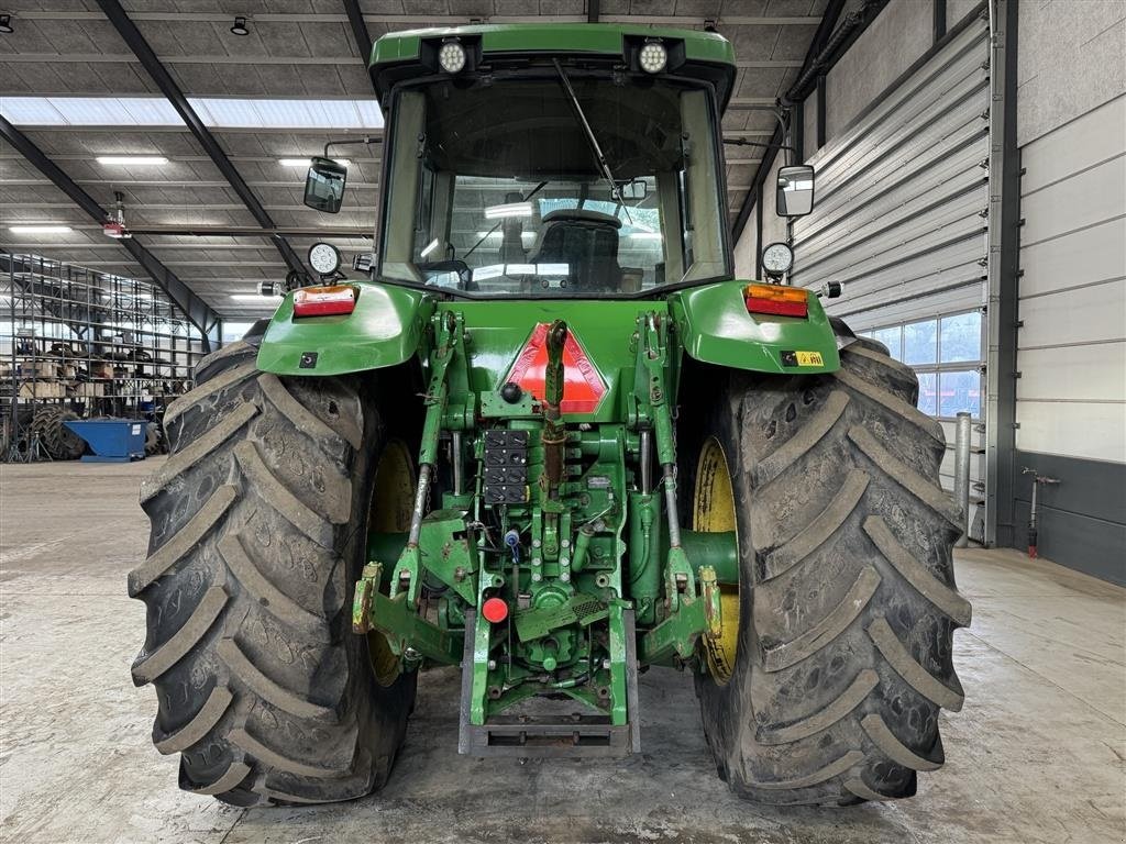 Traktor tipa John Deere 8300 Bakgear defekt, Gebrauchtmaschine u Haderup (Slika 4)