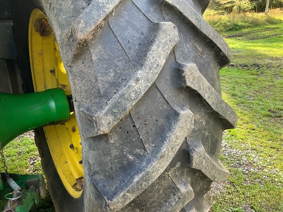 Traktor Türe ait John Deere 8300 Stor stærk Klassik traktor, Gebrauchtmaschine içinde Lintrup (resim 4)