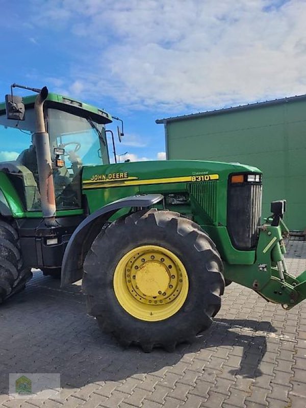 Traktor des Typs John Deere 8310, Gebrauchtmaschine in Salsitz (Bild 4)