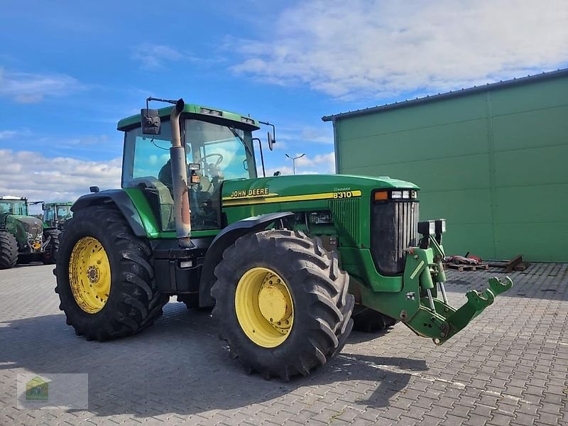 Traktor van het type John Deere 8310, Gebrauchtmaschine in Salsitz (Foto 1)