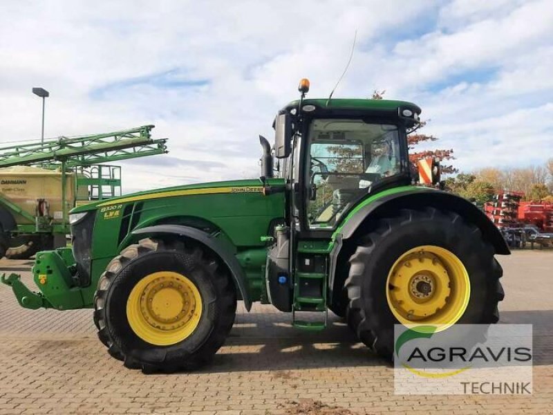 Traktor typu John Deere 8320 R POWERSHIFT E23, Gebrauchtmaschine w Calbe / Saale (Zdjęcie 2)