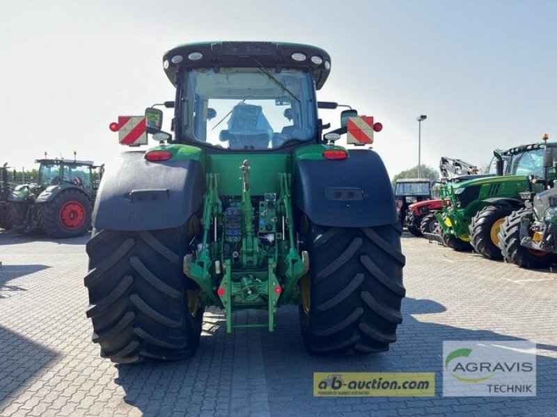 Traktor des Typs John Deere 8320 R POWERSHIFT E23, Gebrauchtmaschine in Calbe / Saale (Bild 4)