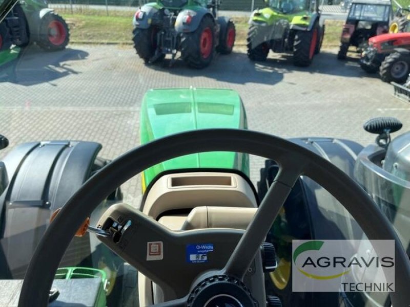 Traktor des Typs John Deere 8320 R POWERSHIFT E23, Gebrauchtmaschine in Calbe / Saale (Bild 11)