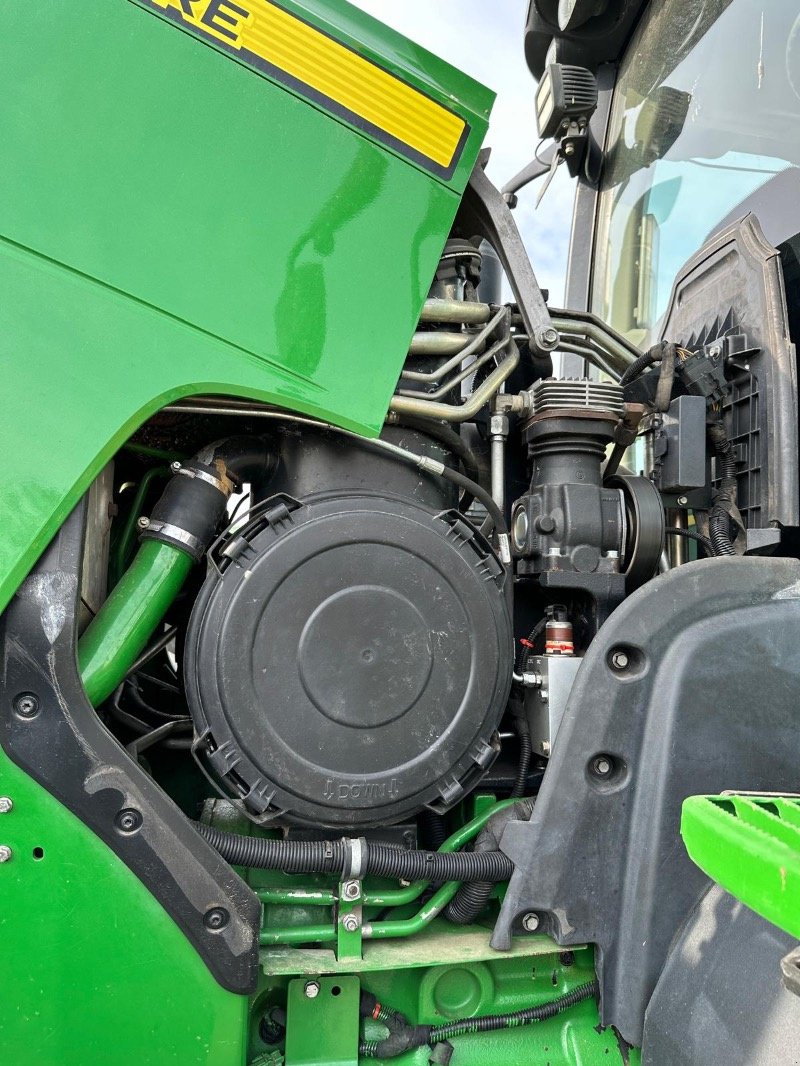 Traktor του τύπου John Deere 8320 R, Gebrauchtmaschine σε Liebenwalde (Φωτογραφία 4)