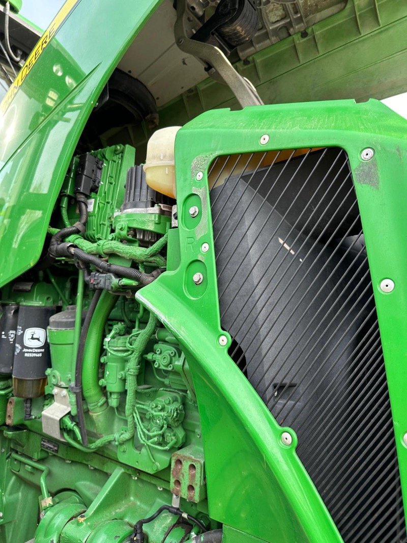 Traktor des Typs John Deere 8320 R, Gebrauchtmaschine in Liebenwalde (Bild 5)