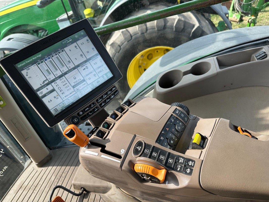 Traktor typu John Deere 8320 R, Gebrauchtmaschine w Liebenwalde (Zdjęcie 11)