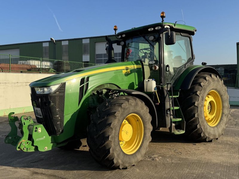 Traktor of the type John Deere 8320 R, Gebrauchtmaschine in Könnern (Picture 1)