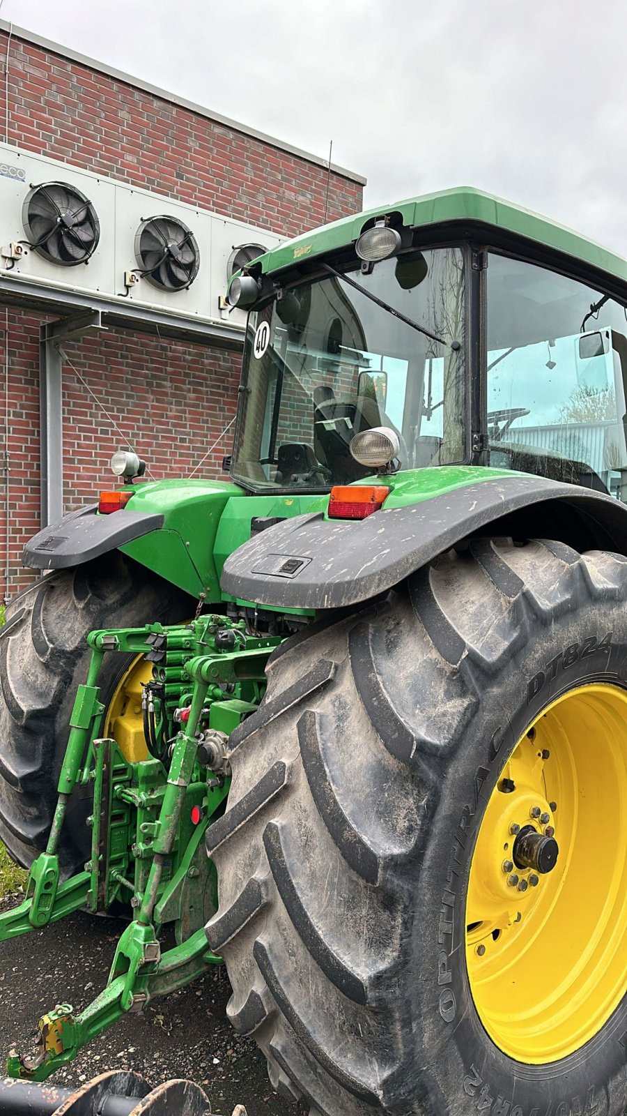 Traktor typu John Deere 8320, Gebrauchtmaschine w Husum (Zdjęcie 4)