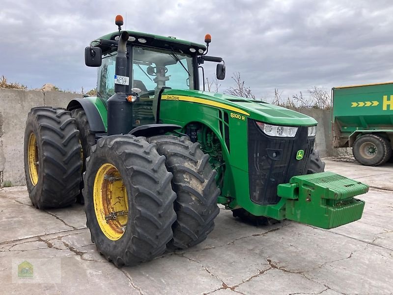 Traktor del tipo John Deere 8320R *E23* mit Zwillingsräder, Gebrauchtmaschine In Salsitz (Immagine 2)